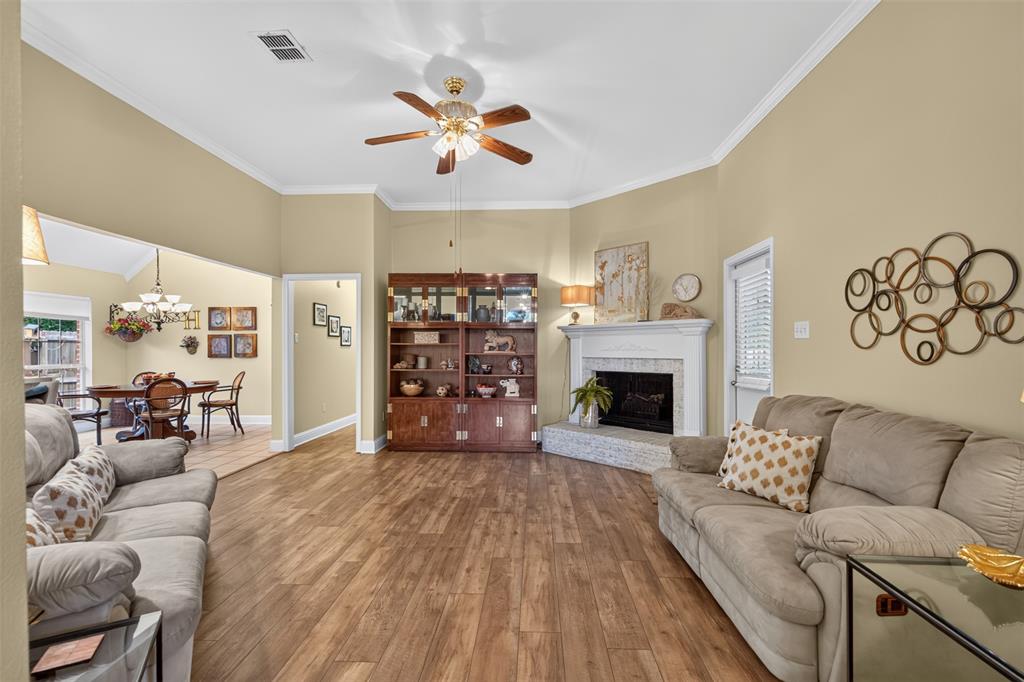 1006 Azalea Garden Drive Property Photo 4