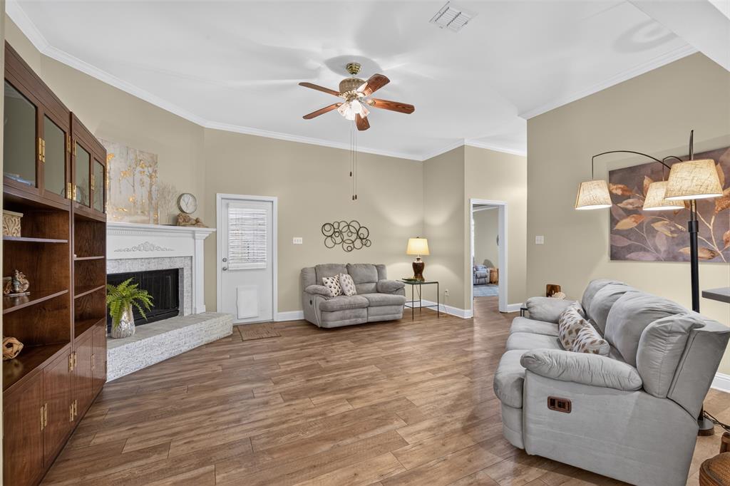 1006 Azalea Garden Drive Property Photo 6