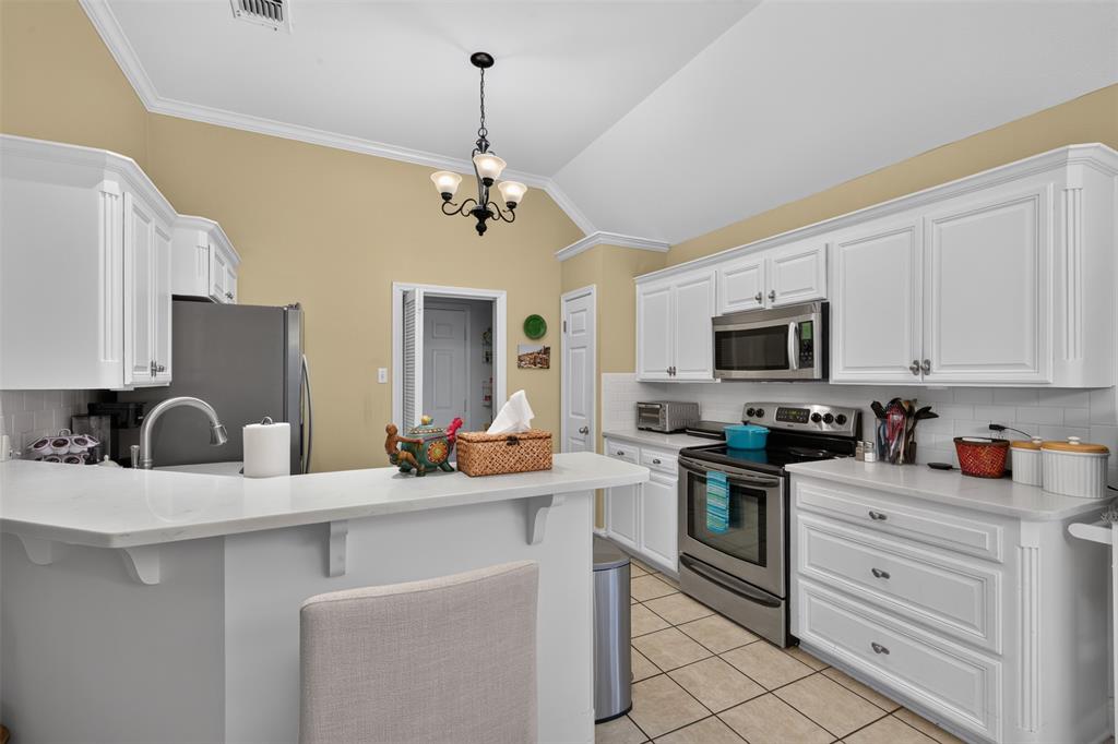 1006 Azalea Garden Drive Property Photo 9