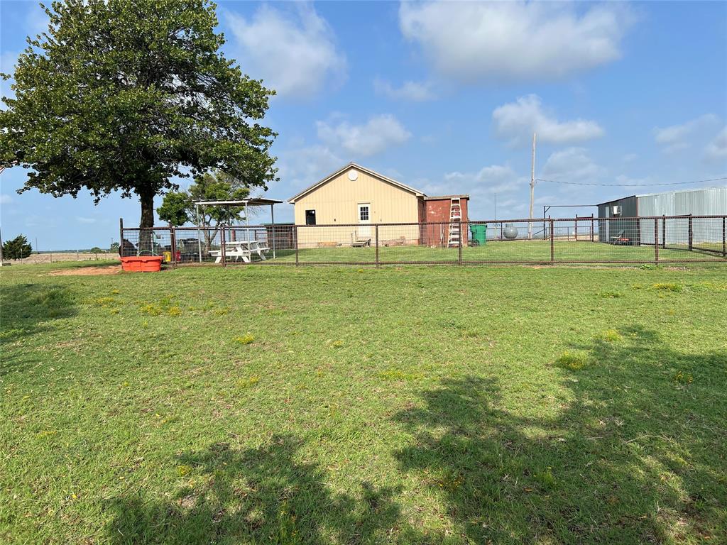 12165 Fm 103 Property Photo 10