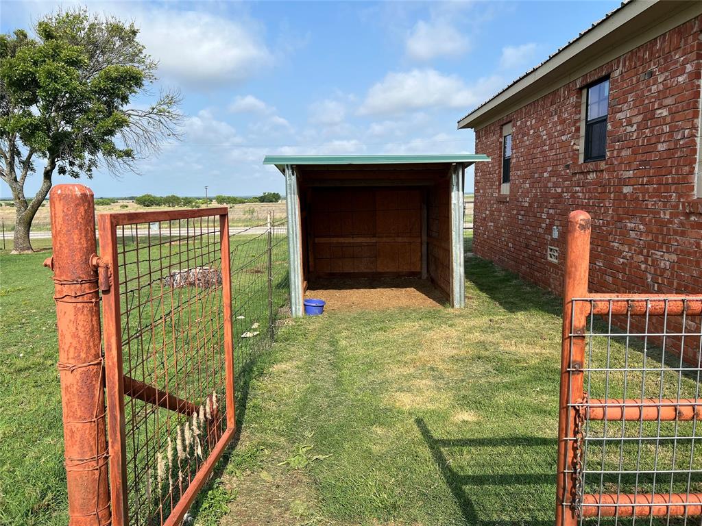 12165 Fm 103 Property Photo 11