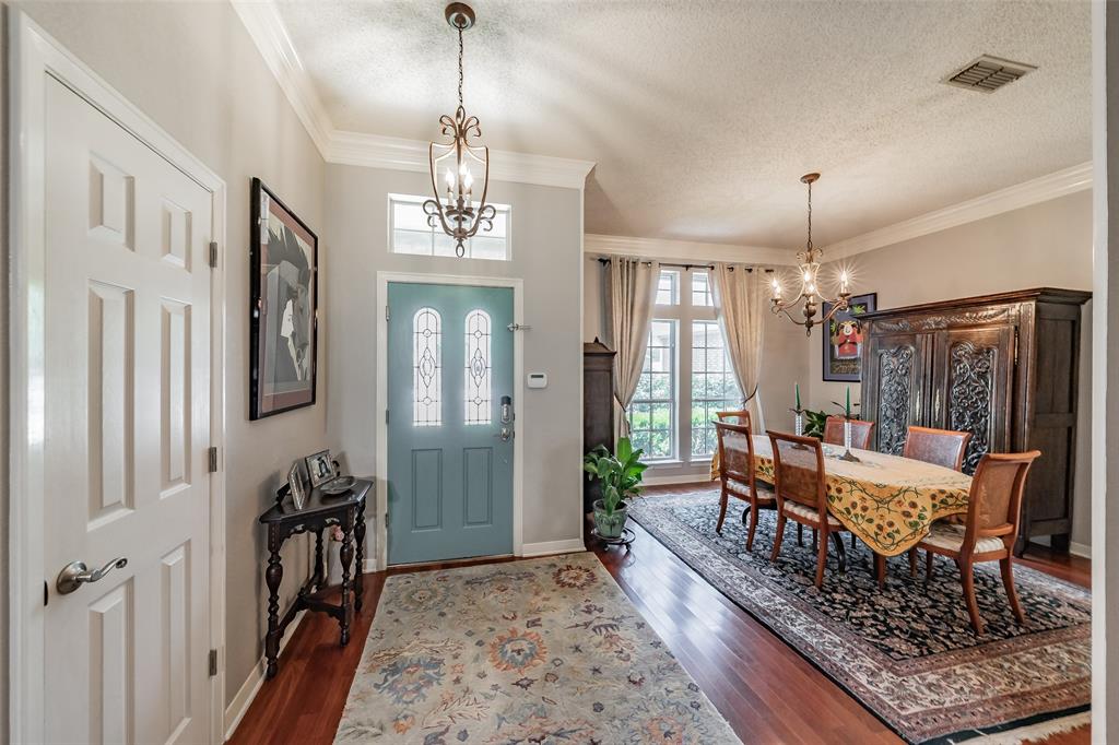 2536 Oak Brook Drive Property Photo 3