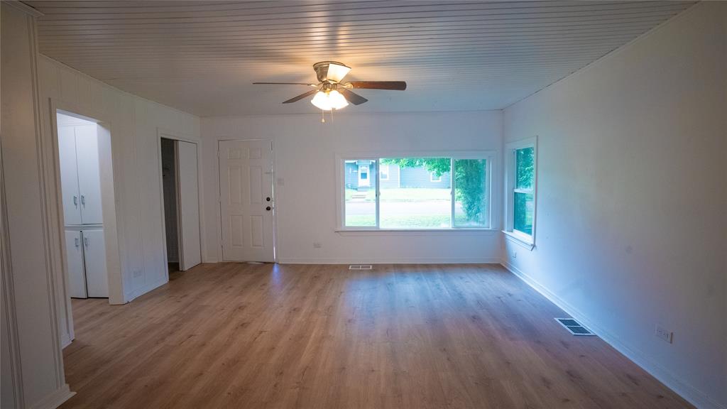 401 W Carolina Street Property Photo 13