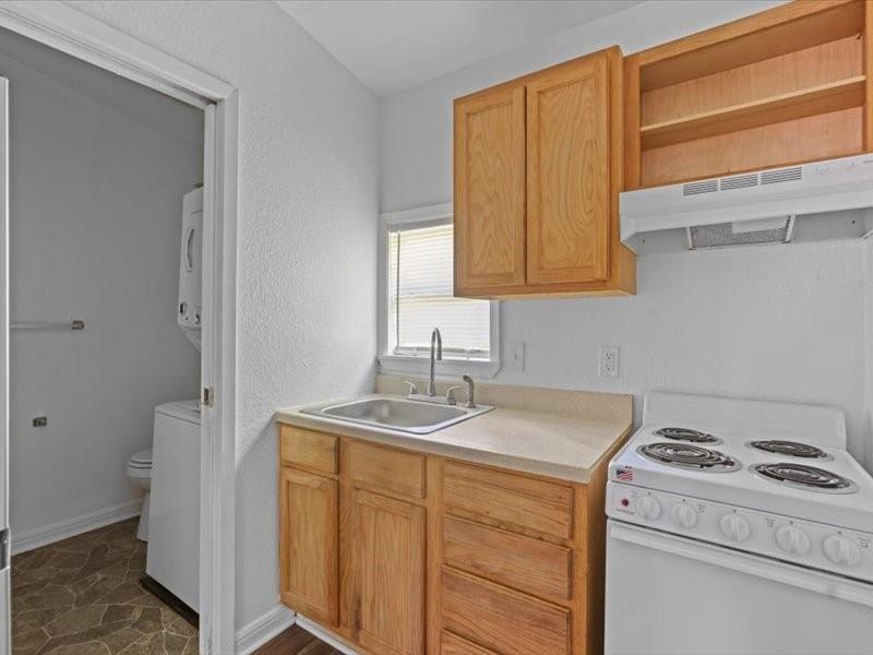 401 W Carolina Street Property Photo 31