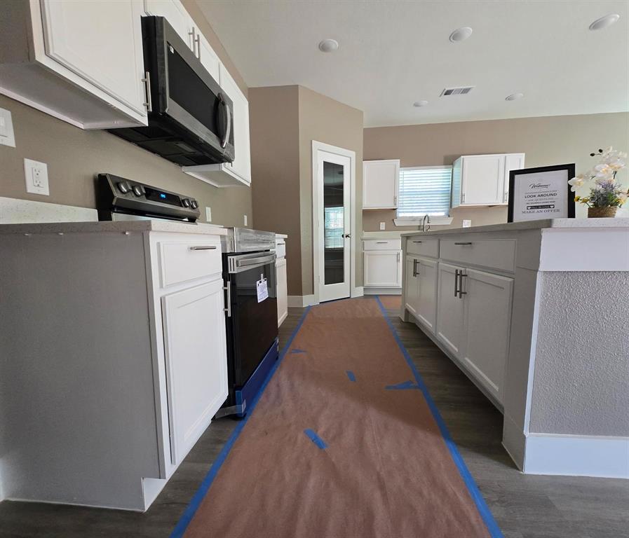 3513 Tomahawk Drive Property Photo 2