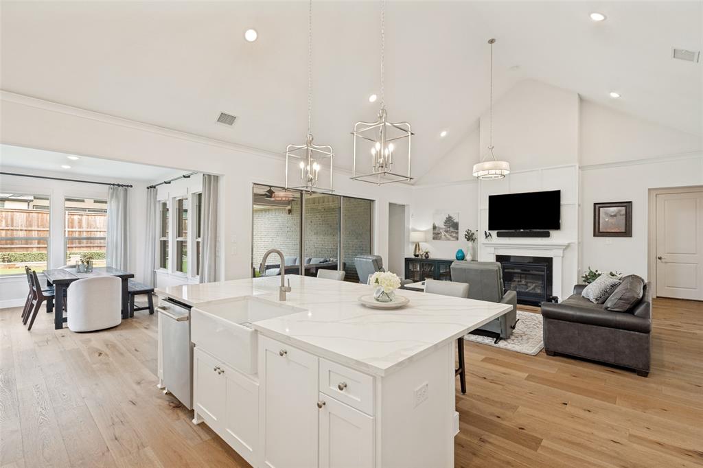 4212 Hollandwood Drive Property Photo 10