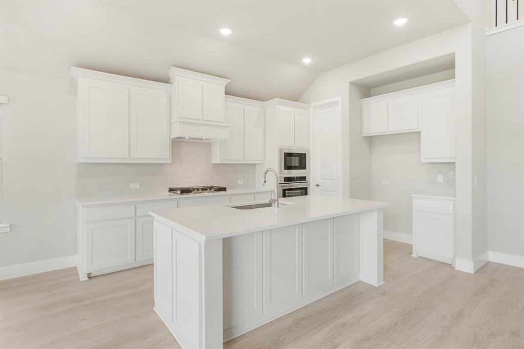 16421 Thistle Bend Drive Property Photo 11