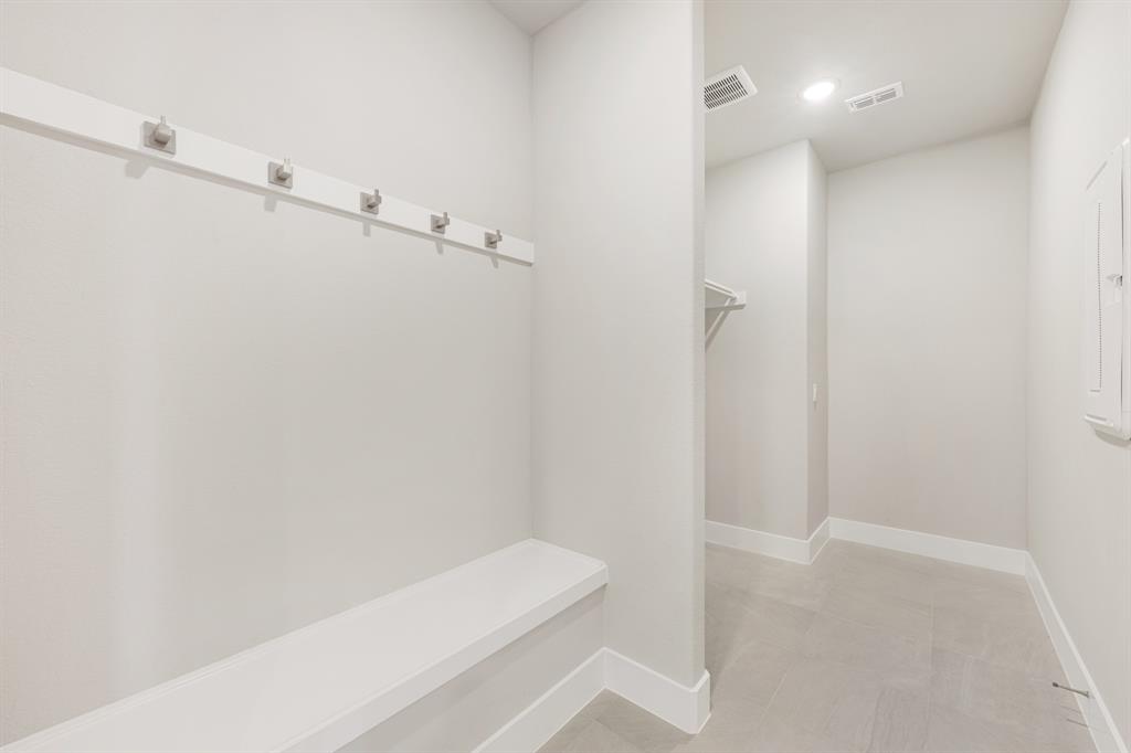 16421 Thistle Bend Drive Property Photo 25