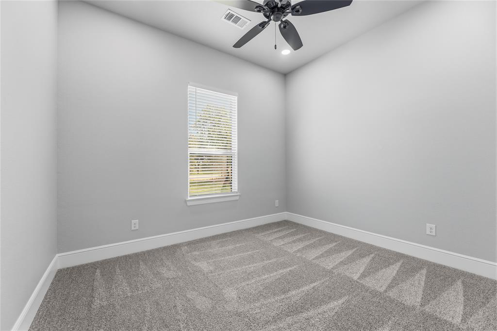 27027 Stonewood Drive Property Photo 17