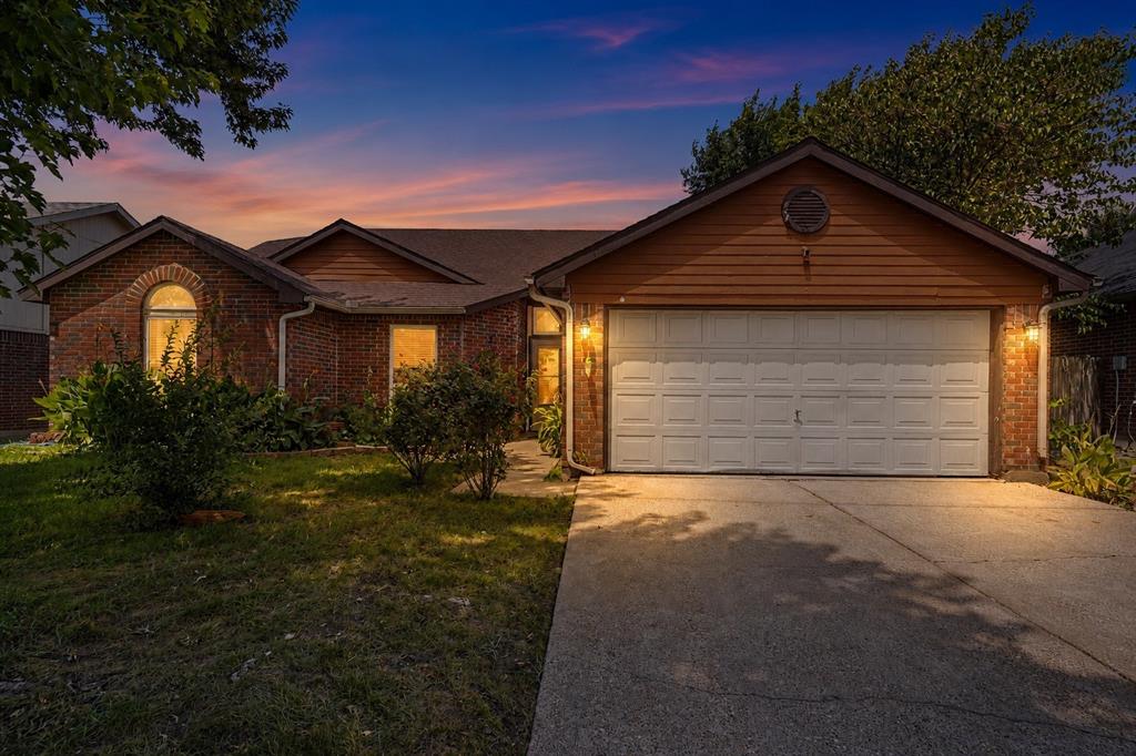 7949 Waterside Trail