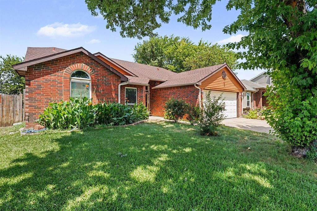 7949 Waterside Trail Property Photo 3