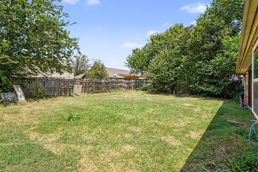 7949 Waterside Trail Property Photo 17