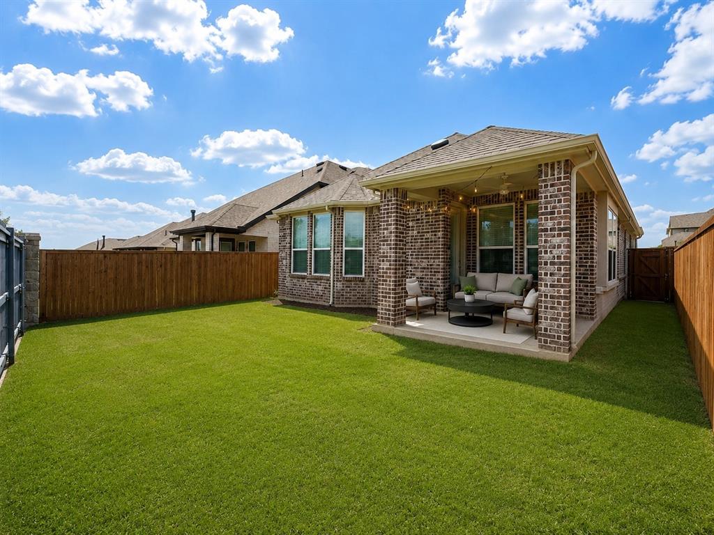 1221 Newport Street Property Photo 20