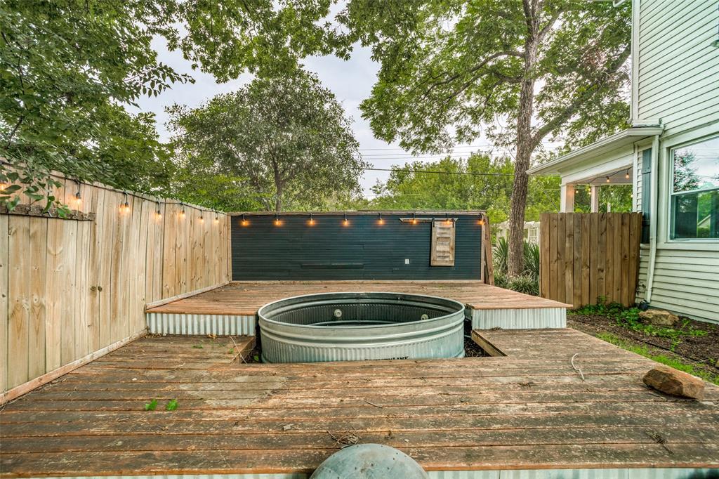 1015 N College Street Property Photo 20