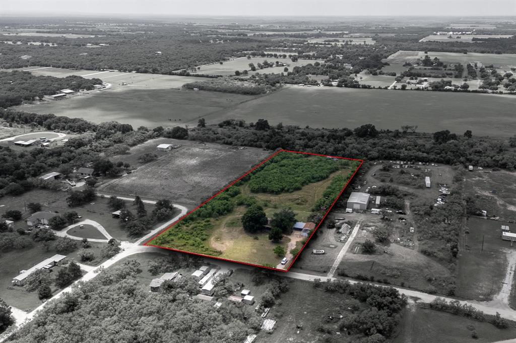 1253 Private Road 2431 Property Photo 1