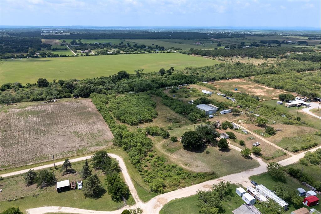 1253 Private Road 2431 Property Photo 6