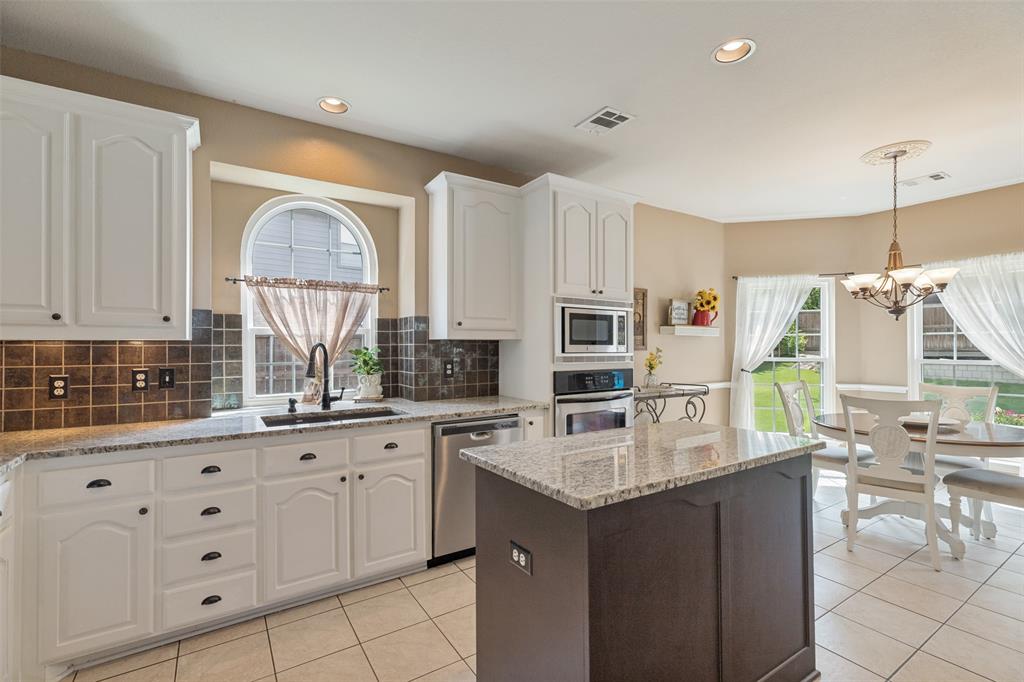 2716 Parkside Lane Property Photo 13