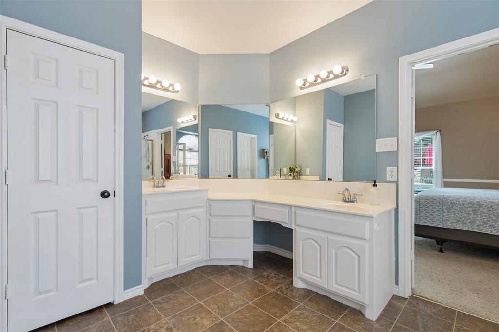 2716 Parkside Lane Property Photo 24