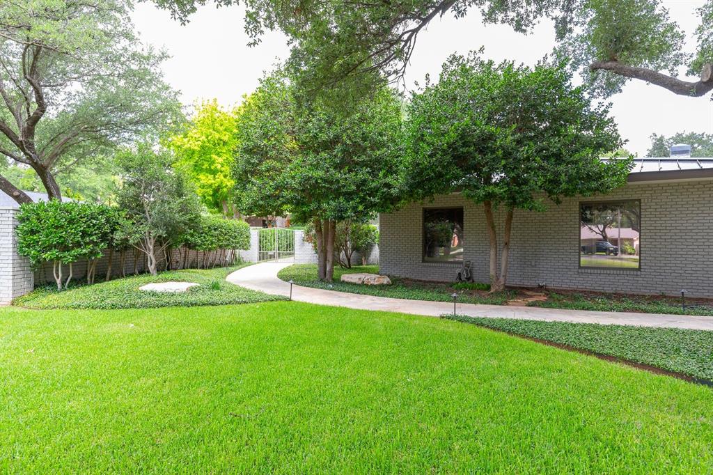 1760 River Oaks Road Property Photo 3