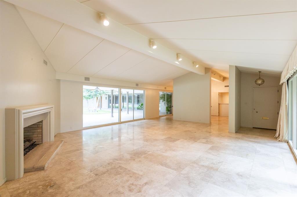 1760 River Oaks Road Property Photo 6