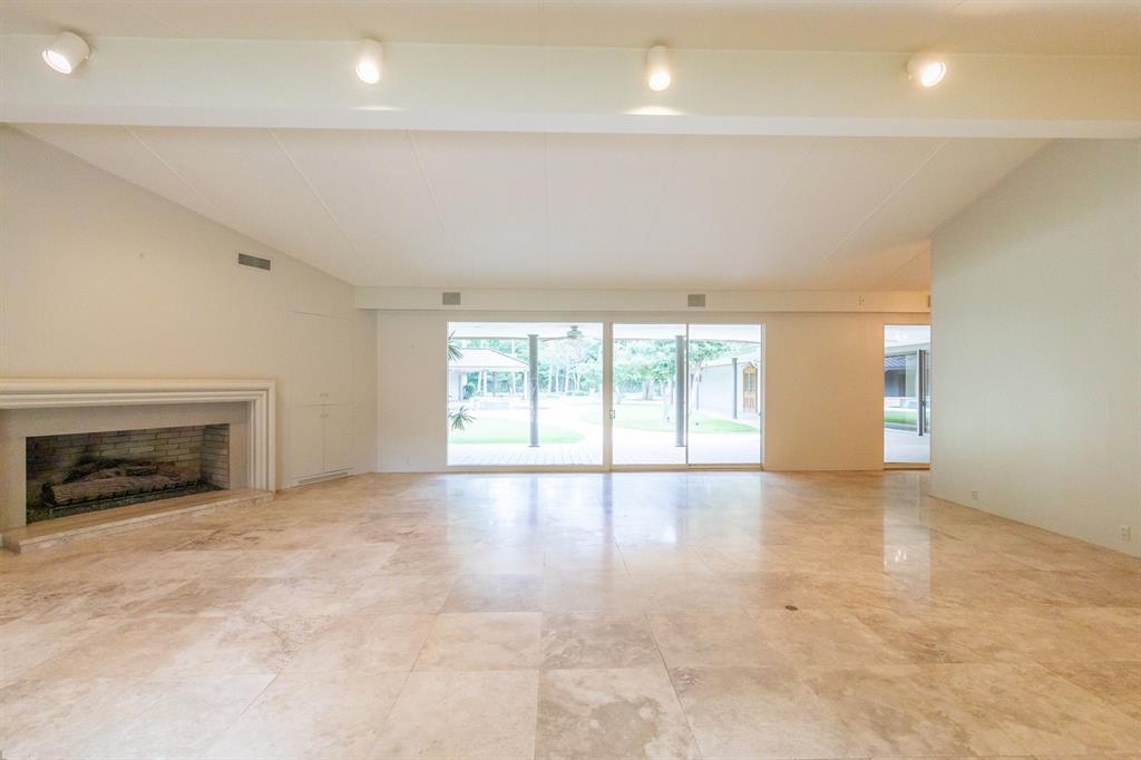 1760 River Oaks Road Property Photo 8