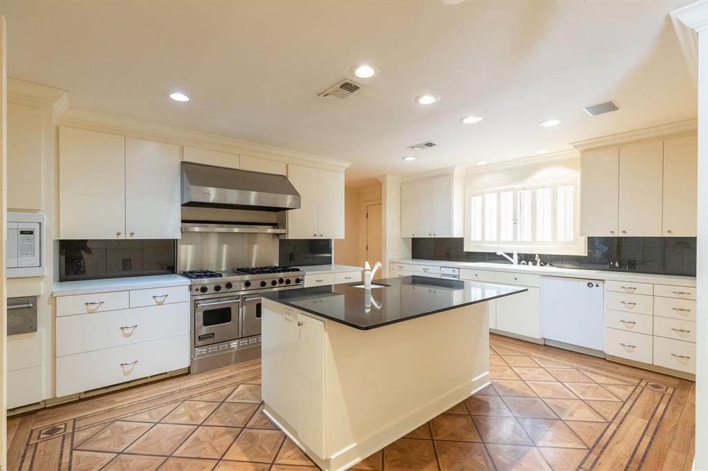 1760 River Oaks Road Property Photo 12