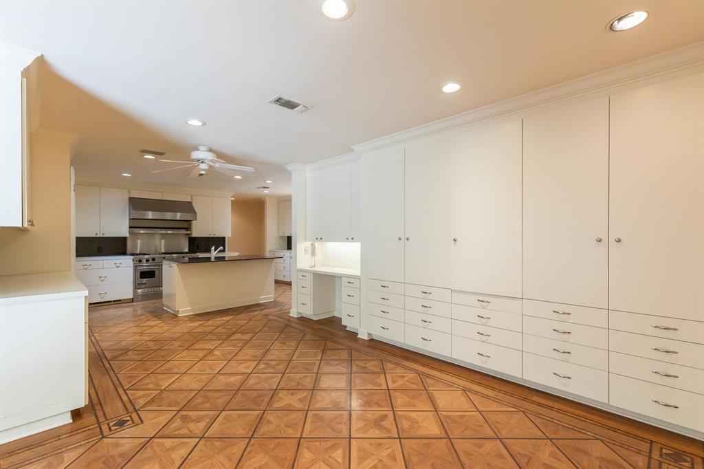 1760 River Oaks Road Property Photo 14