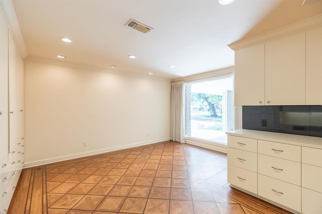 1760 River Oaks Road Property Photo 15