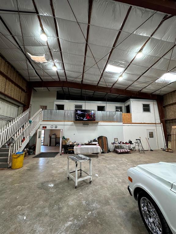 1002 S Treadaway Property Photo 11