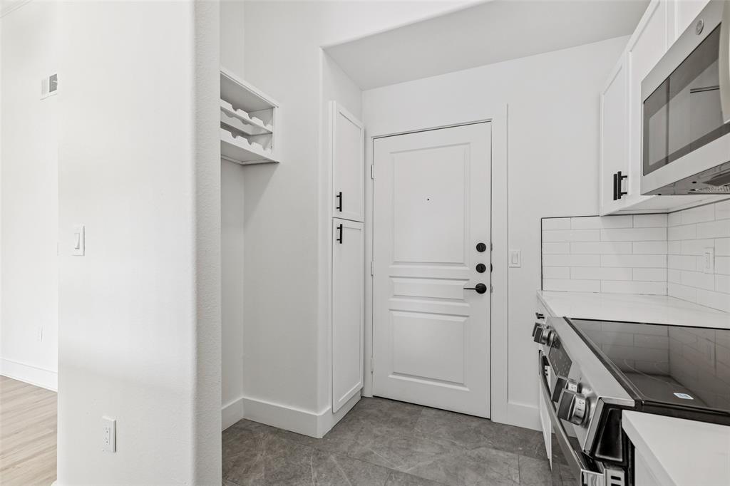 330 Las Colinas Boulevard 434 Property Photo 11