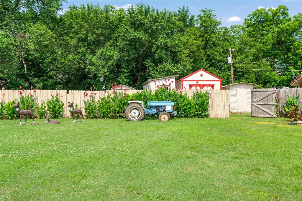 203 1st Street Property Photo 22