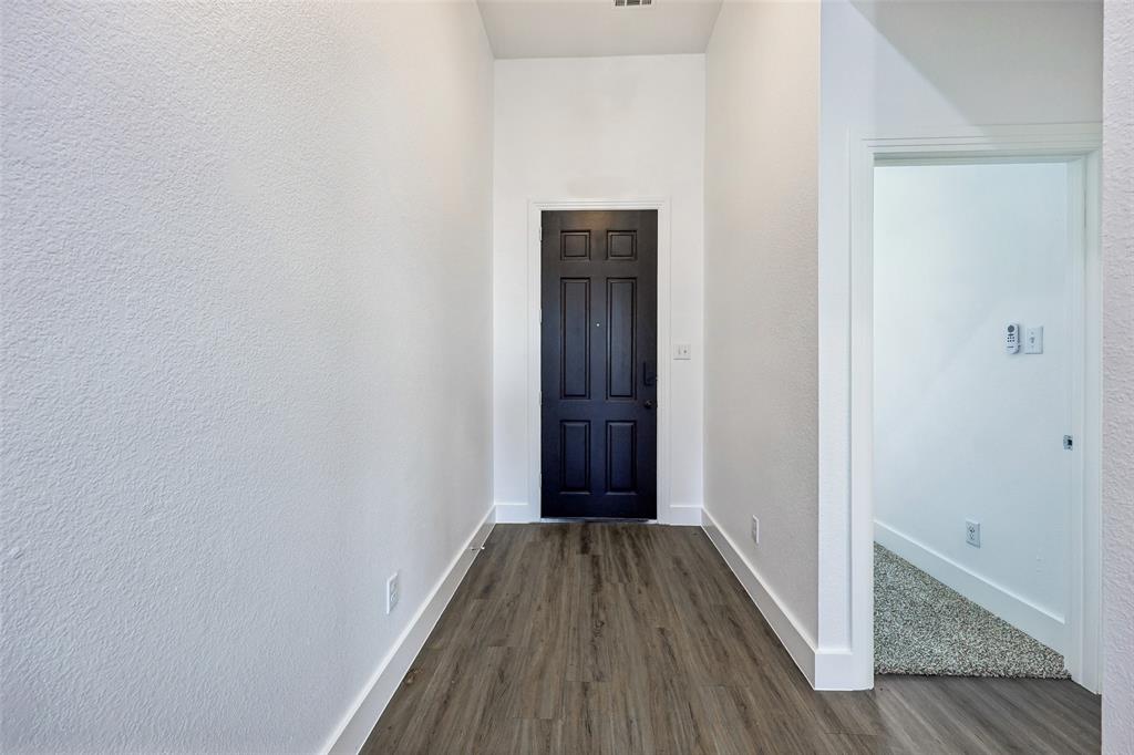 1506 Calcot Lane Property Photo 14