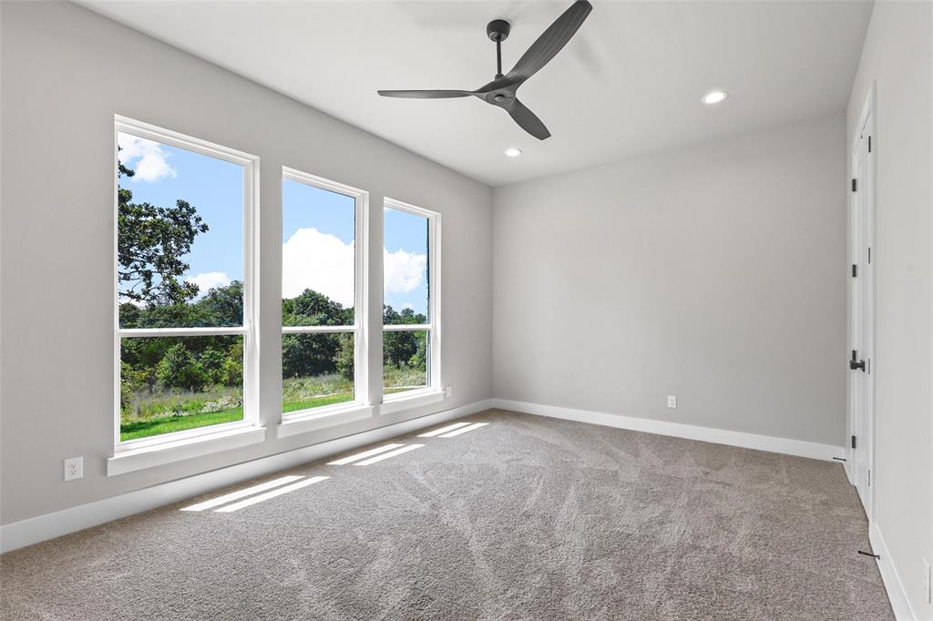1064 Glenoaks Drive Property Photo 21