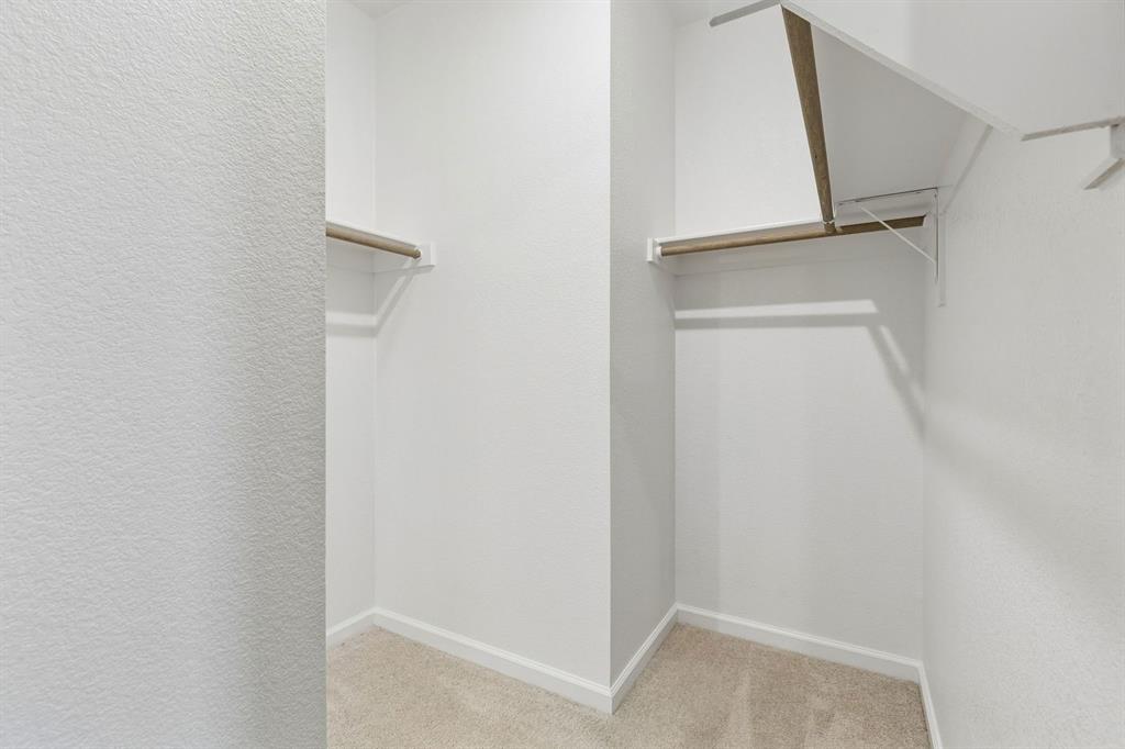 3723 Brewster Lane Property Photo 17