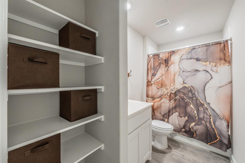 713 Breckenridge Park Drive Property Photo 18