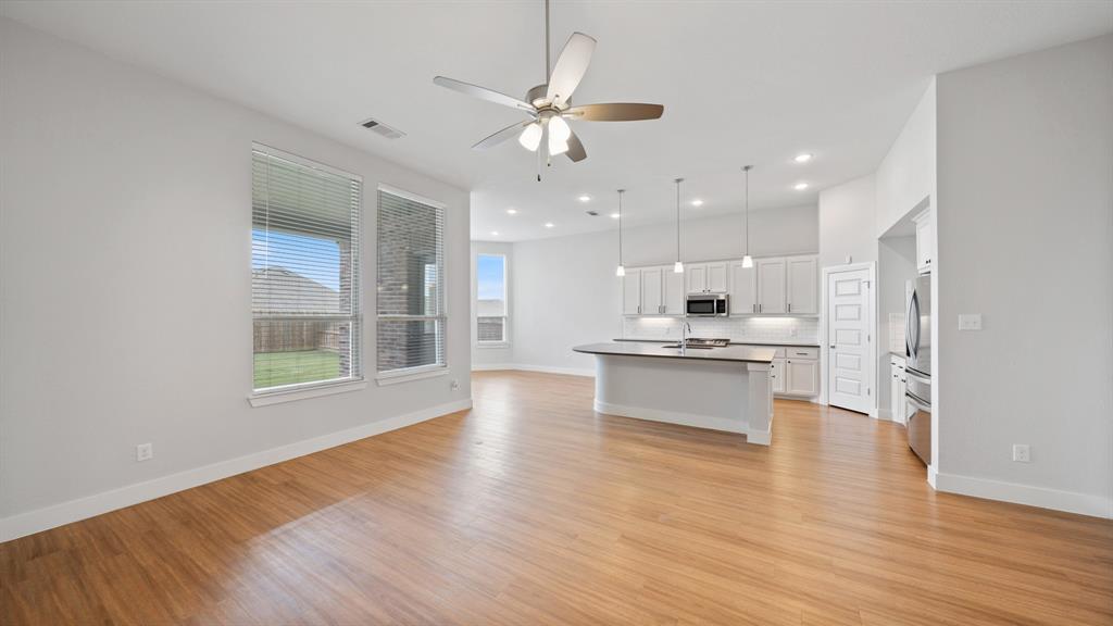4030 Lagoon Place Property Photo 11