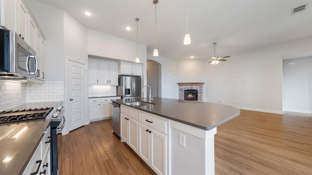 4030 Lagoon Place Property Photo 15