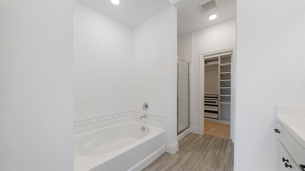 4030 Lagoon Place Property Photo 22