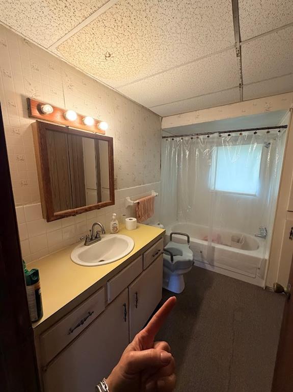 105 E 3rd Street Property Photo 17