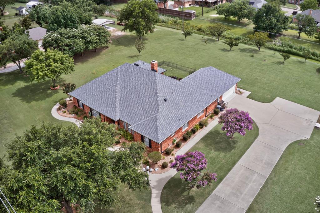 611 N Fm 740 Property Photo 2