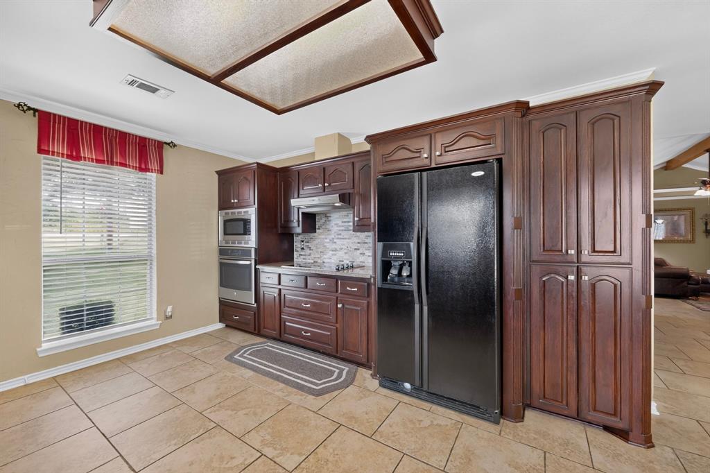 611 N Fm 740 Property Photo 9