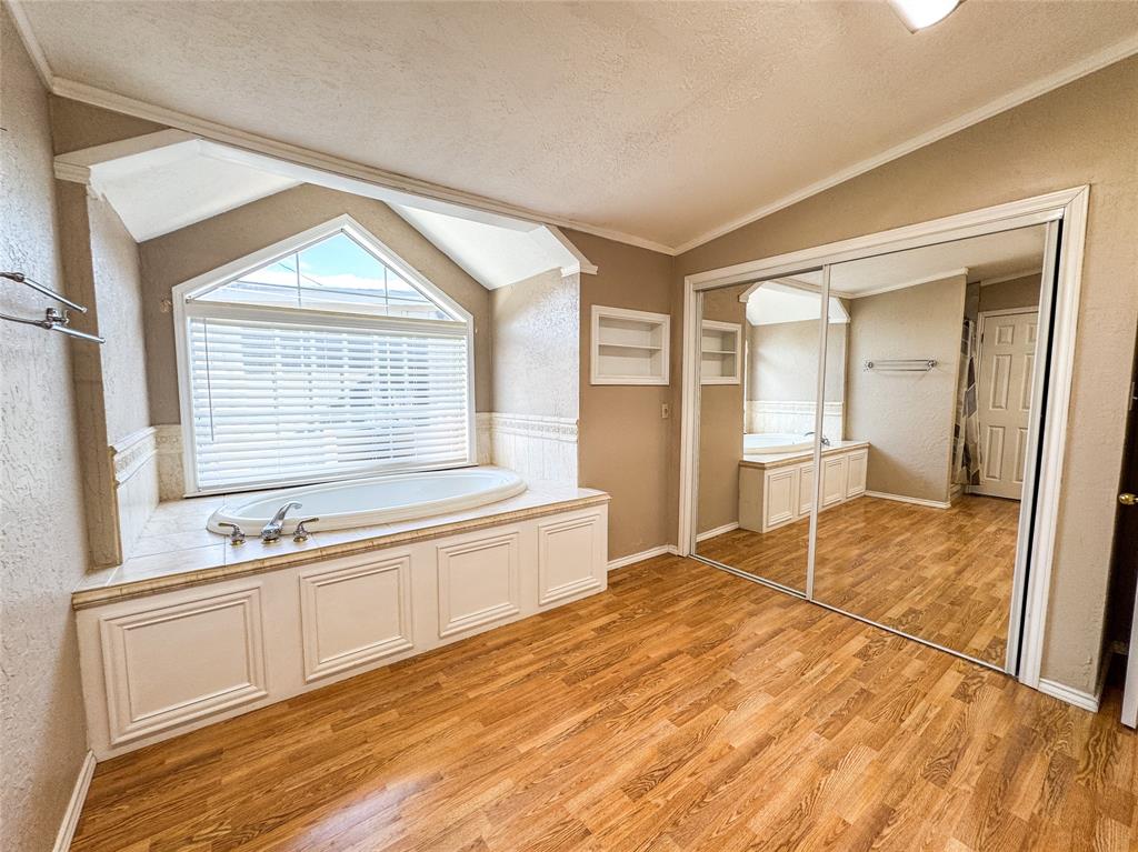 703 N Avenue E Property Photo 15