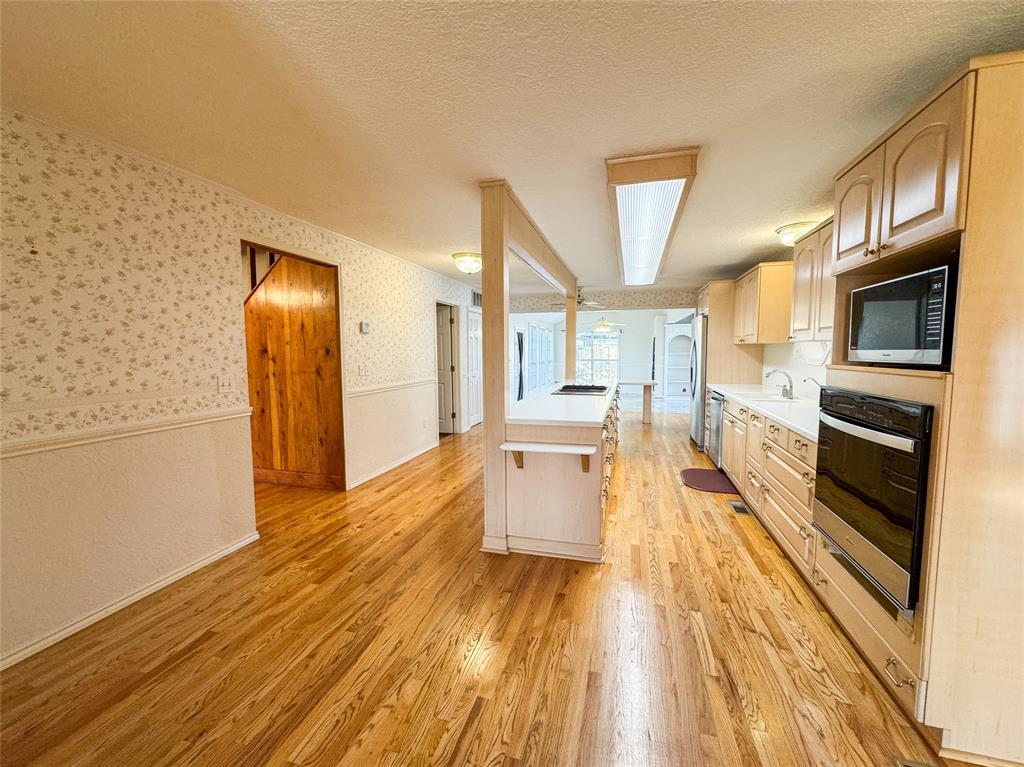 703 N Avenue E Property Photo 16