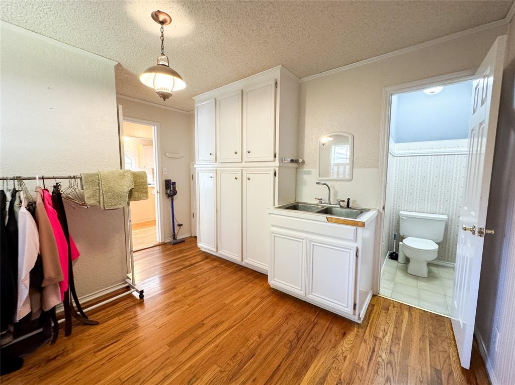 703 N Avenue E Property Photo 19