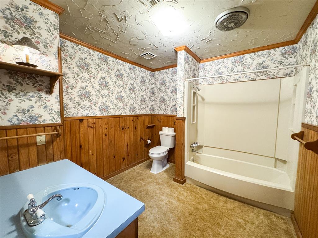703 N Avenue E Property Photo 24