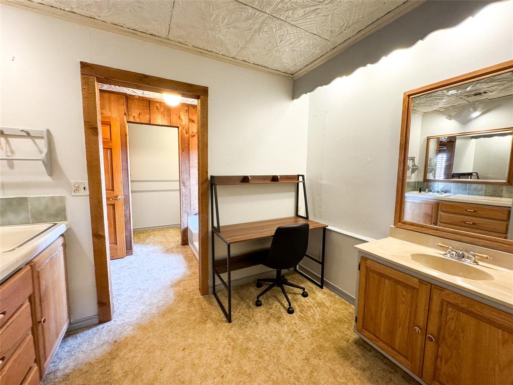 703 N Avenue E Property Photo 26