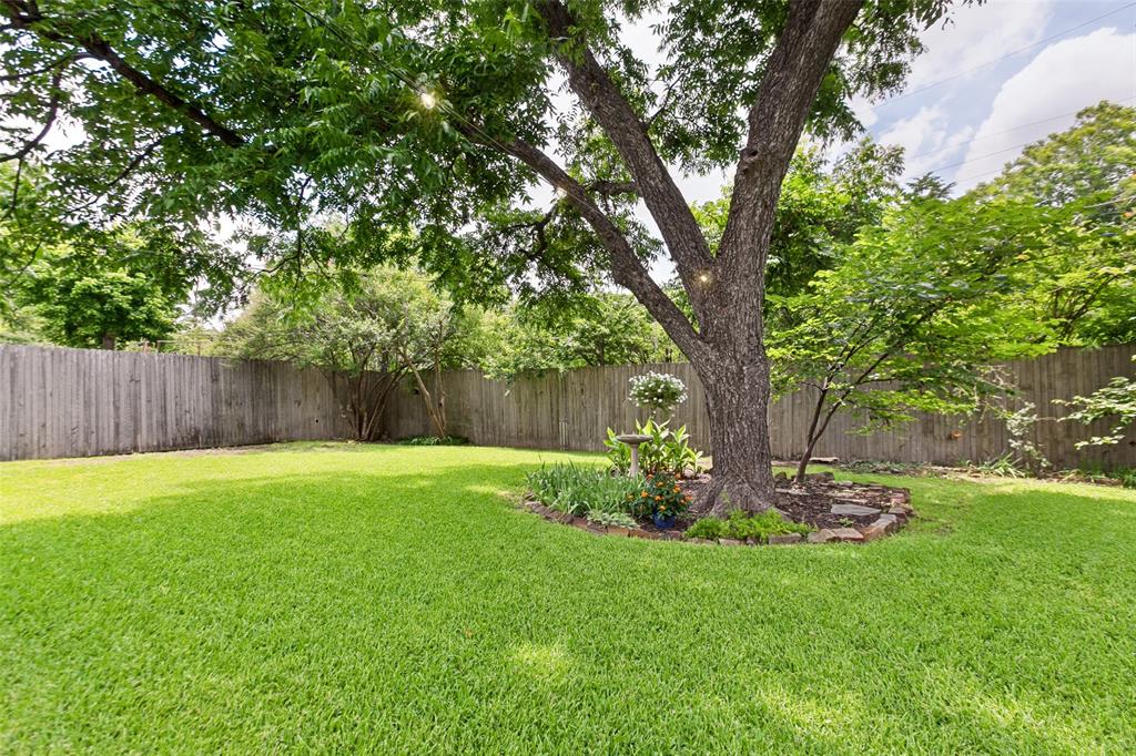 306 S Lois Lane Property Photo 20