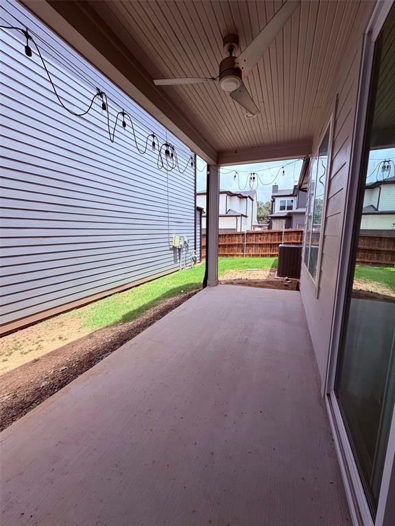 2232 Scenic Bluff Drive Property Photo 10