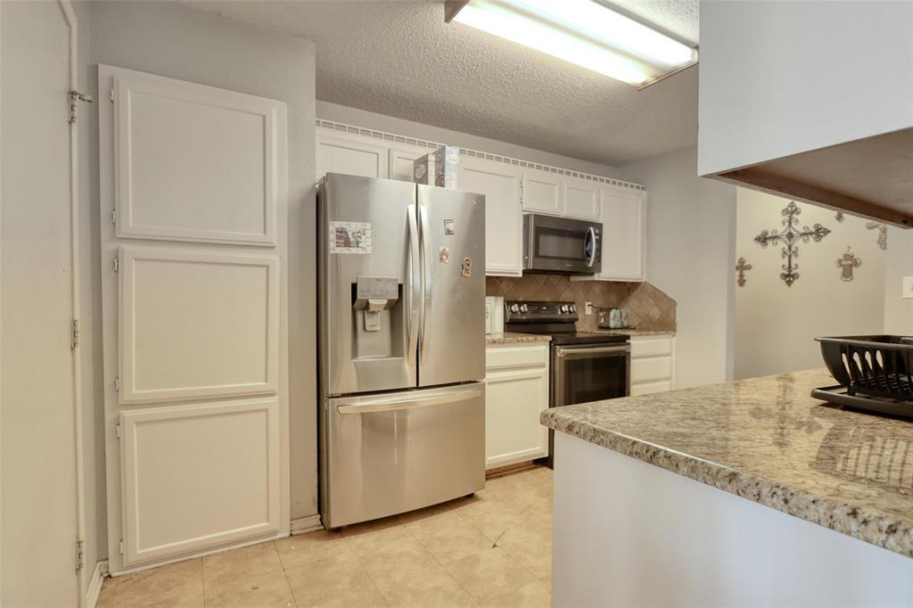 108 Wolf Lane Property Photo 14