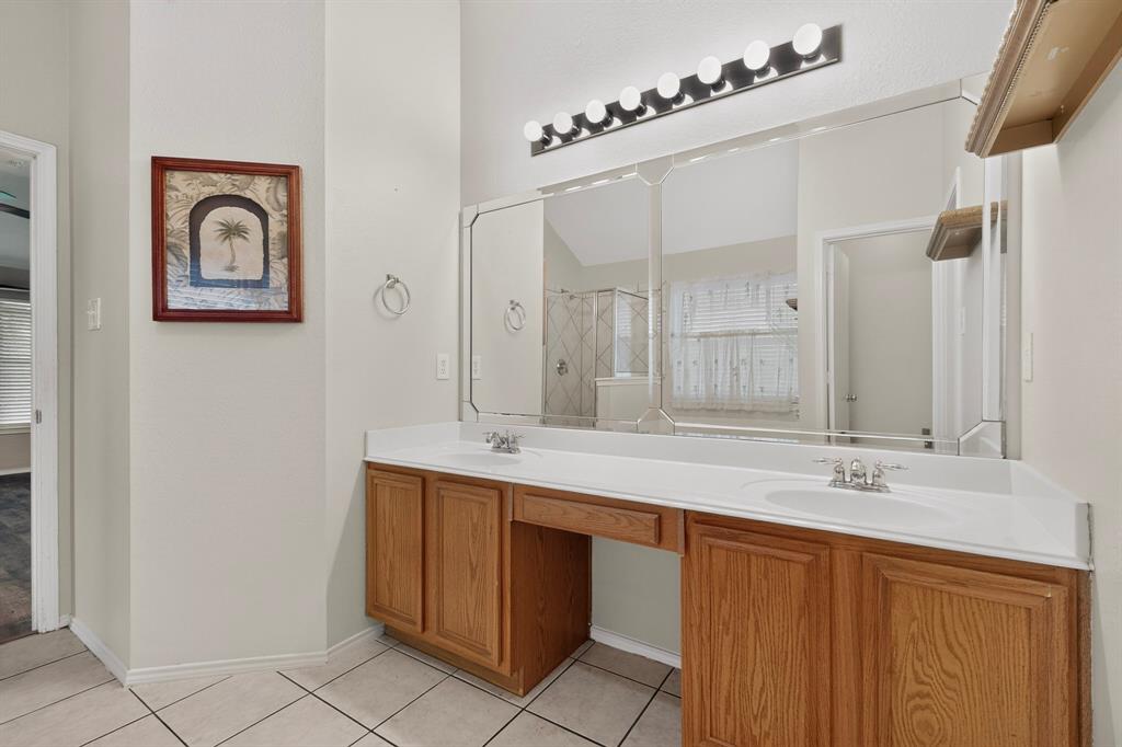 101 Wandering Drive Property Photo 20